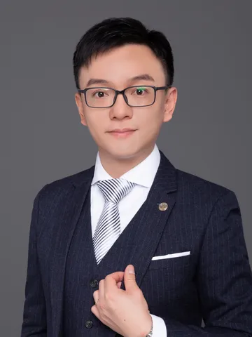Portrait of Lawyer Peng Jin Yao