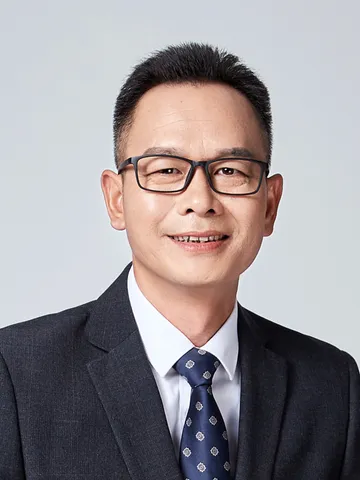卢春林律师肖像