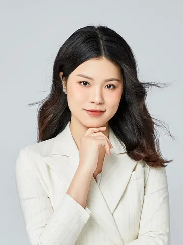 Portrait of Lawyer Zhang Si Qi
