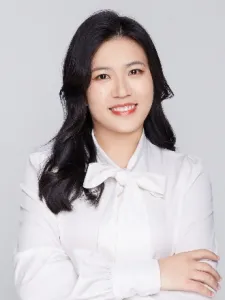 黄翠仪律师肖像