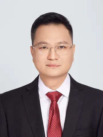 梁东律师肖像